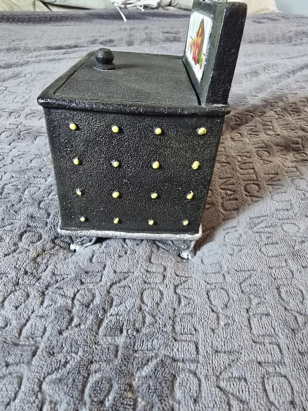 Collections Etc. Vintage Cast Iron Stove Shaped Recipe Box Kitchen Decor Black
